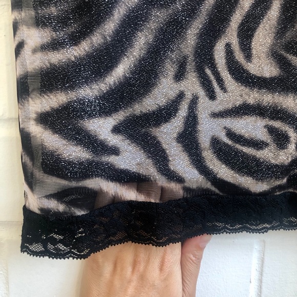 Lurex Animal print midi skirt with lace detail - Picture 3 of 11